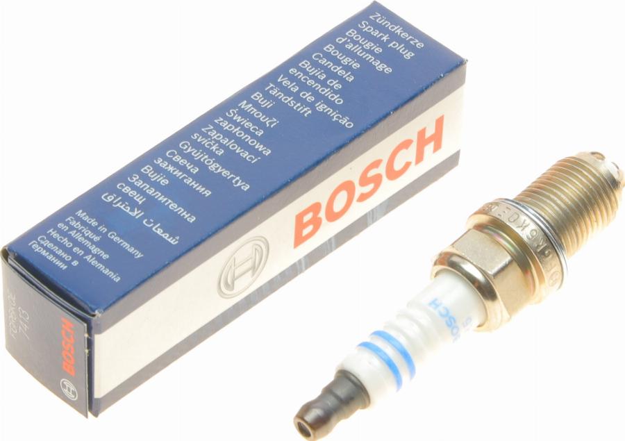 BOSCH 0 242 240 587 - Bujía de encendido vegaparts.es
