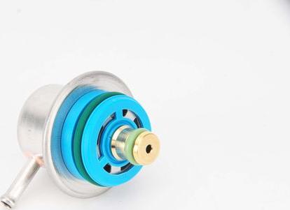 BOSCH 0 280 160 560 - Regulador de la presión del combustible vegaparts.es
